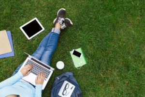 5 Tips to Jump-Start your College Applications this Summer
