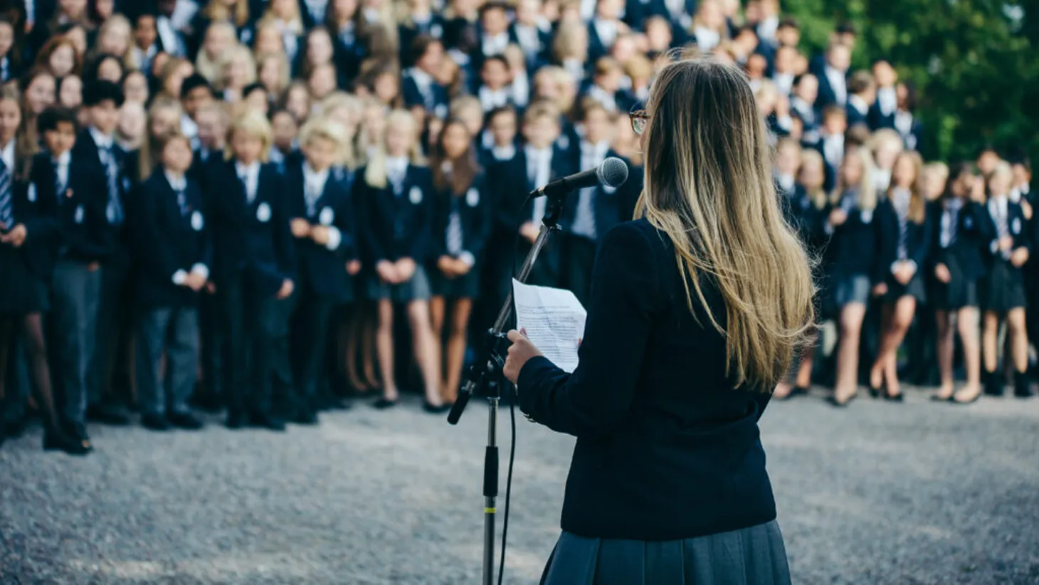 10 Ways to Improve Your Public Speaking Skills – Tips for Teens