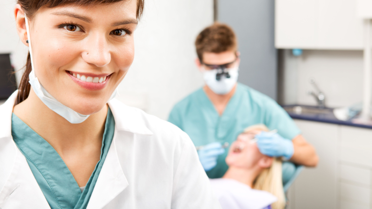 how to become a dental hygienist assistant